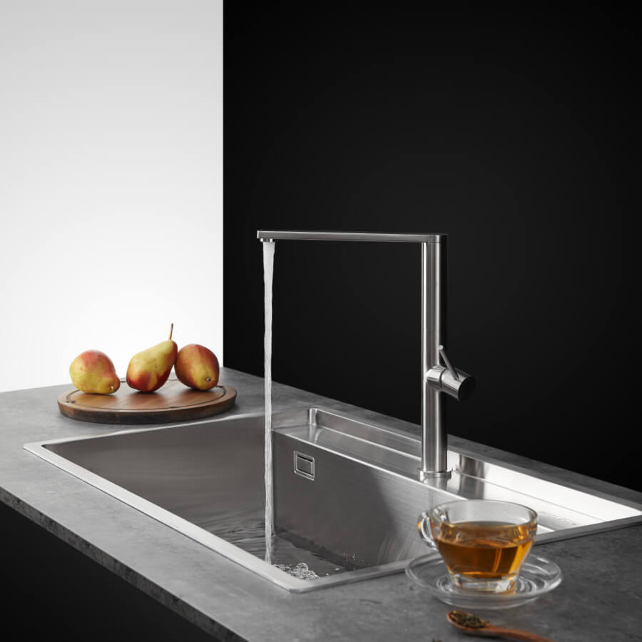 Alternative view of Vòi rửa chén nóng lạnh Inox 304 Malloca K061SS
