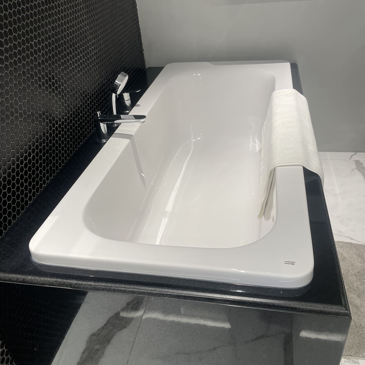 Bồn tắm xây American Standard 70270P-WT (70270PWT) Active 1.7m (Bộ xả)