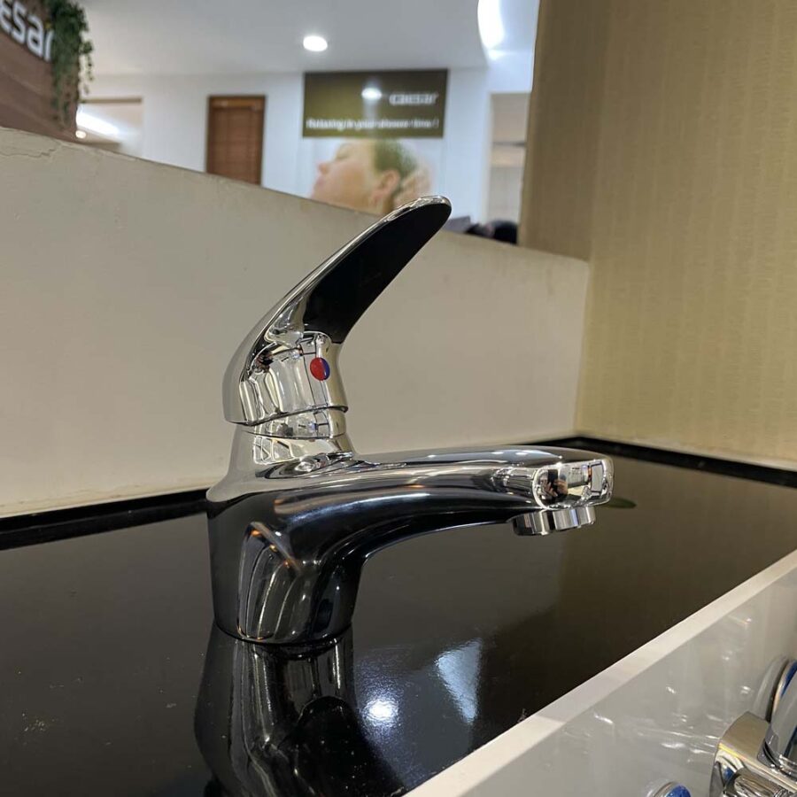 Vòi chậu lavabo nóng lạnh Caesar B170CU