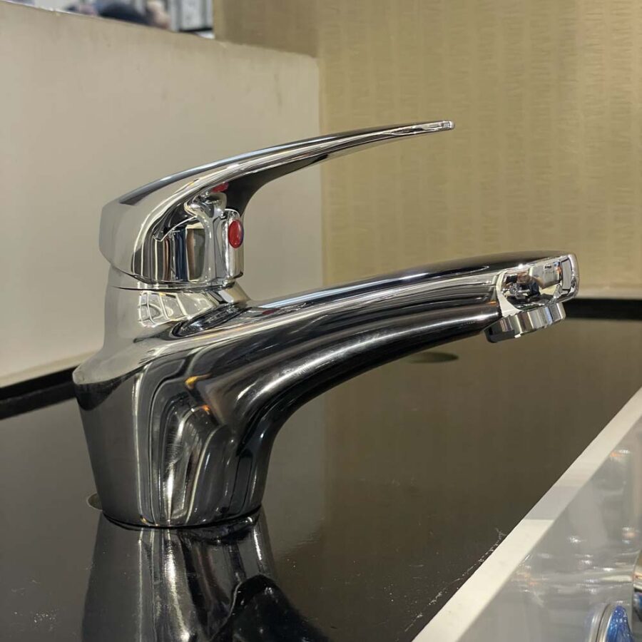 Vòi chậu lavabo nóng lạnh Caesar B170CU