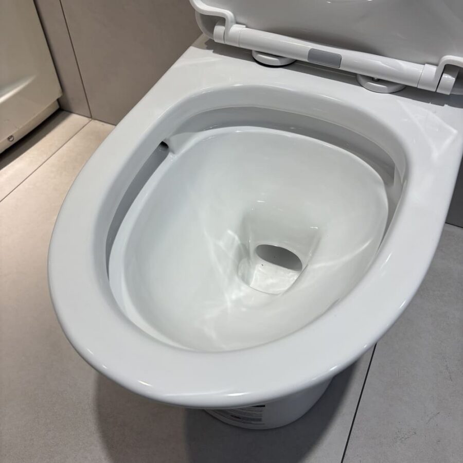 Bồn cầu 1 khối nắp êm Caesar C1391