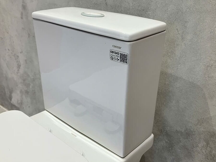 Bồn cầu 2 khối CAESAR CD1342 nắp đóng êm