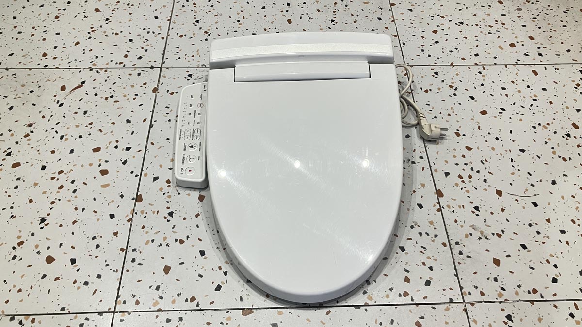 Nắp rửa điện tử INAX thông minh CW-KB22AVN (CWKB22AVN)