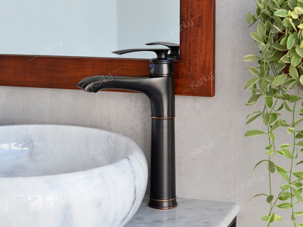 Vòi chậu lavabo nóng lạnh bằng đồng Kanly GCA41B