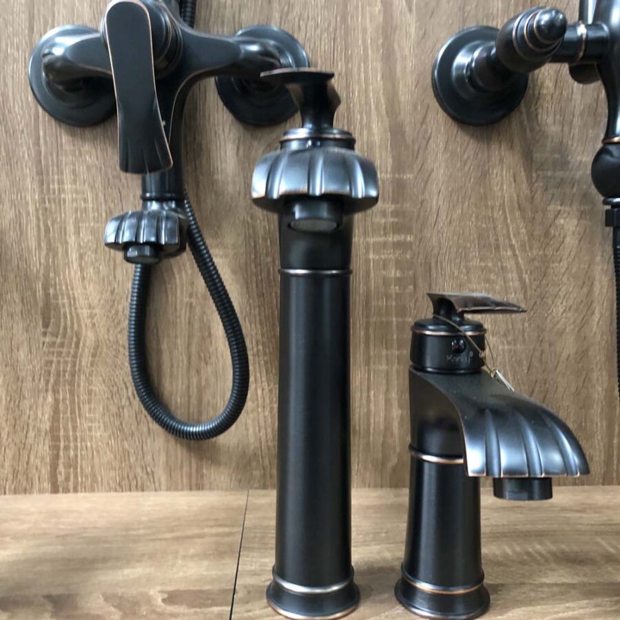 Vòi chậu lavabo nóng lạnh bằng đồng Kanly GCA41B
