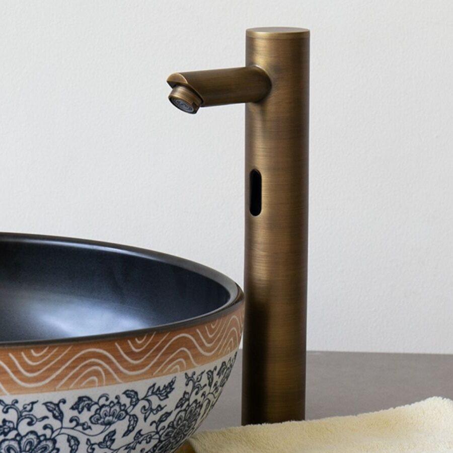 Vòi chậu lavabo cảm ứng bằng đồng Kanly GCAC1