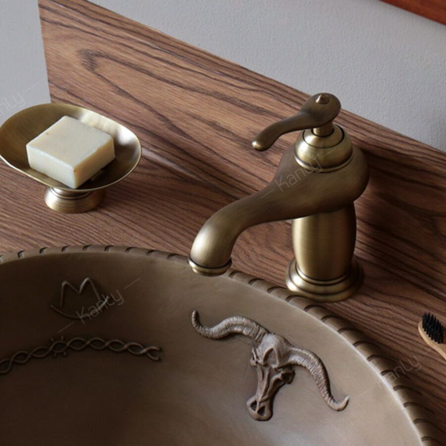 Vòi chậu lavabo nóng lạnh bằng đồng Kanly GCV03