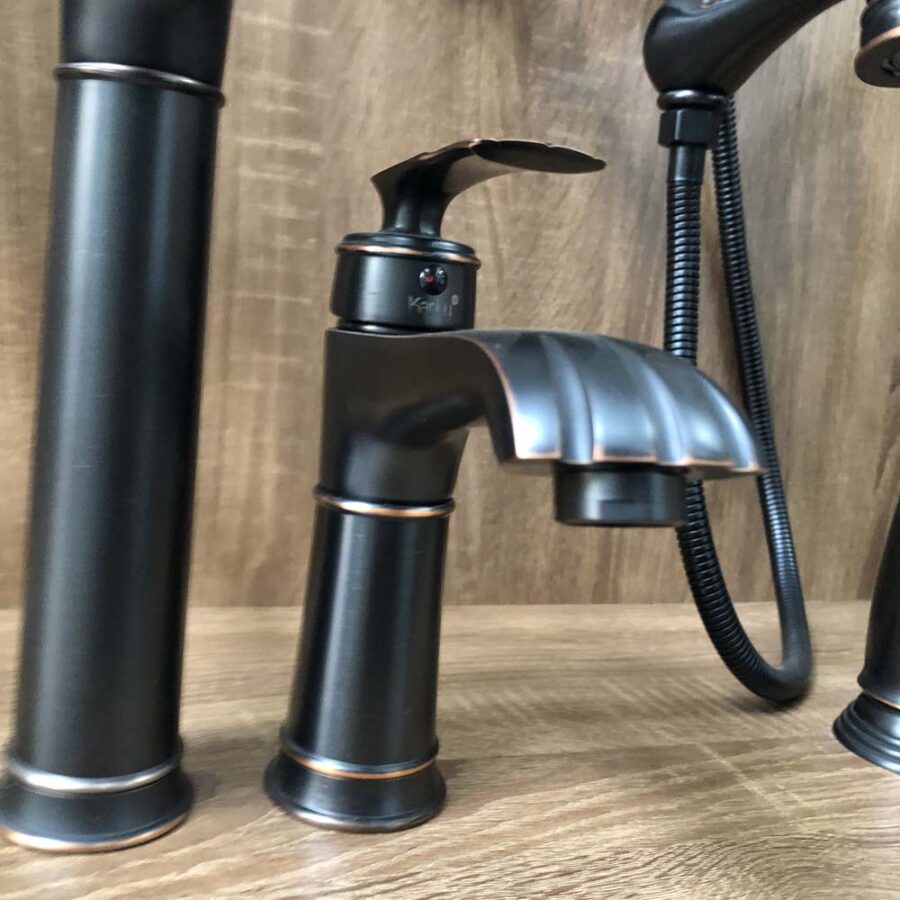 Vòi chậu lavabo nóng lạnh bằng đồng Kanly GCV41B