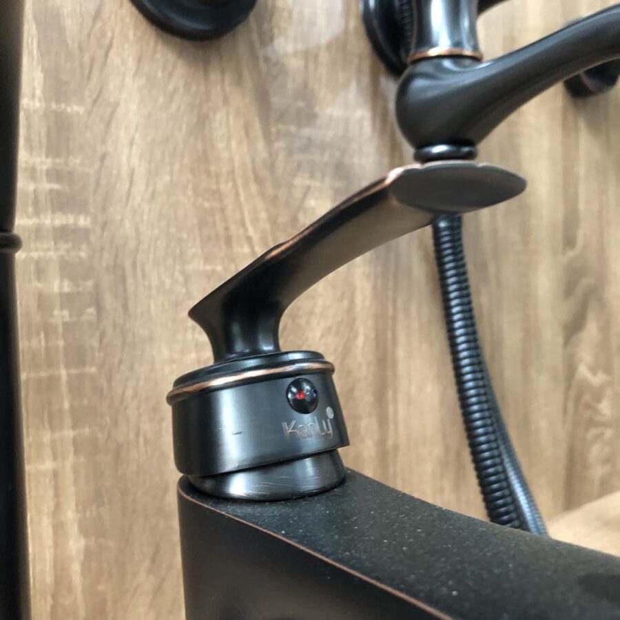 Vòi chậu lavabo nóng lạnh bằng đồng Kanly GCV41B