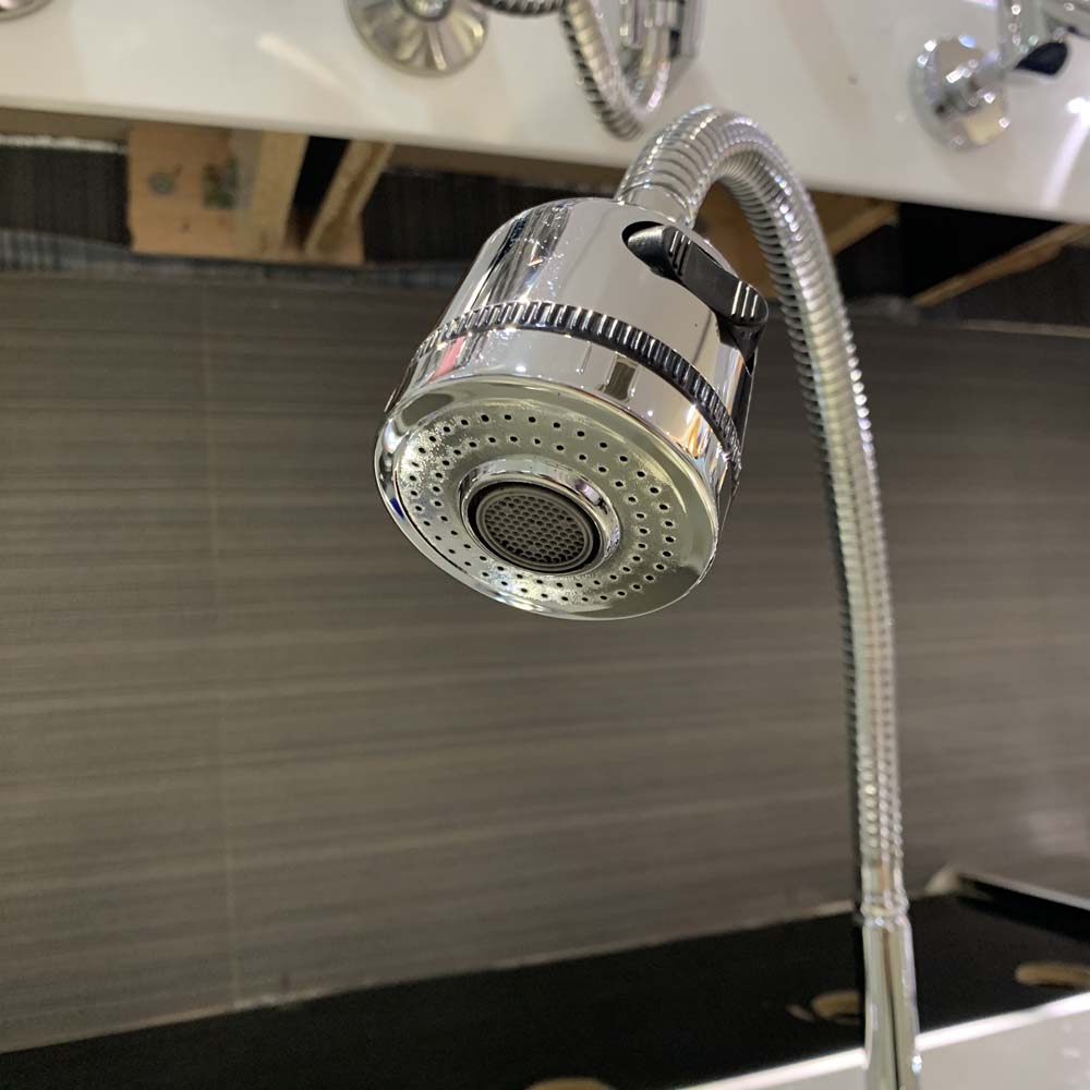 Vòi bếp lạnh gắn tường thân mềm Caesar K026C