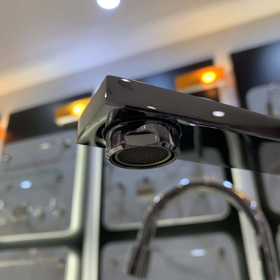 Vòi bếp nóng lạnh Caesar K665C