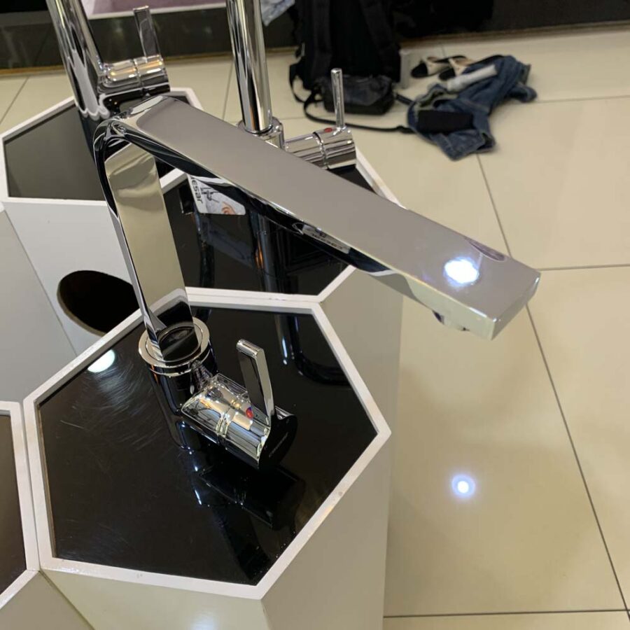 Vòi bếp nóng lạnh Caesar K665C
