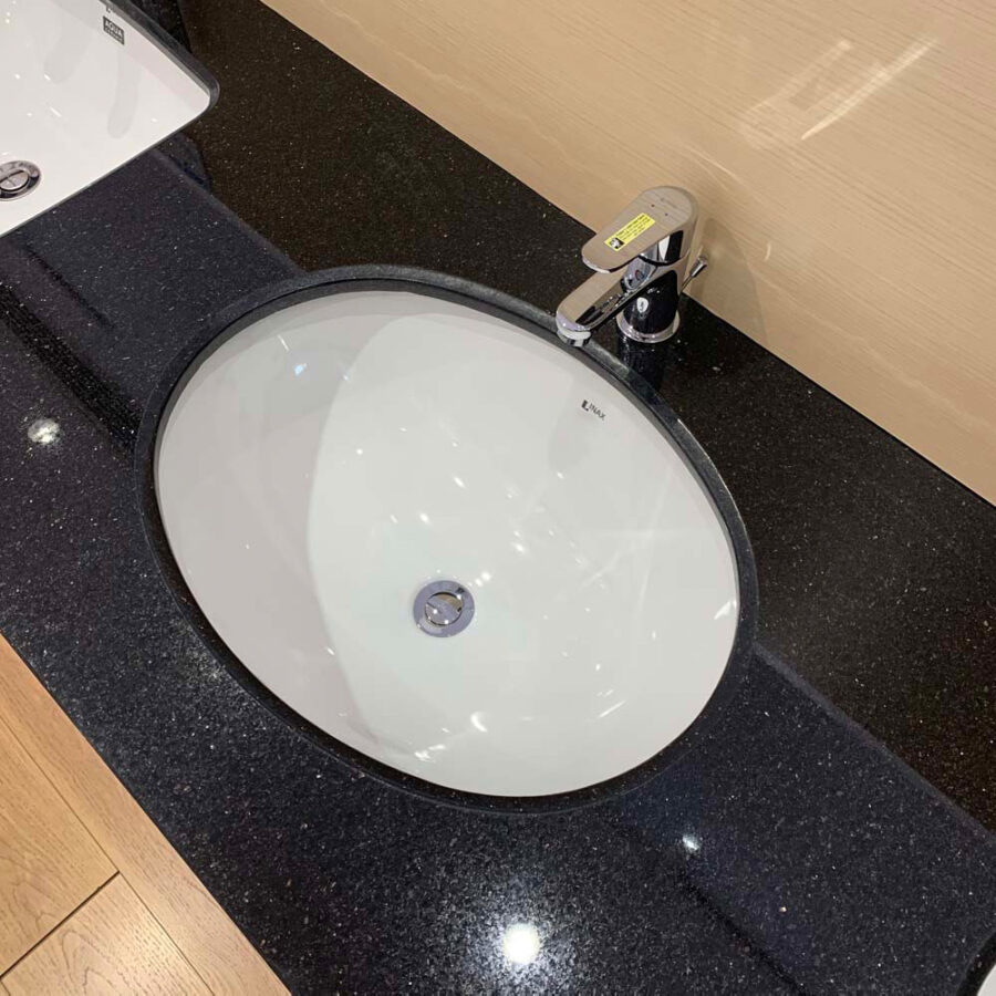Chậu rửa mặt lavabo âm bàn INAX L-2293V/BW1