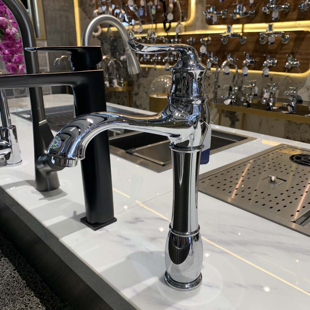 Vòi chậu lavabo nóng lạnh Luxta L1218B