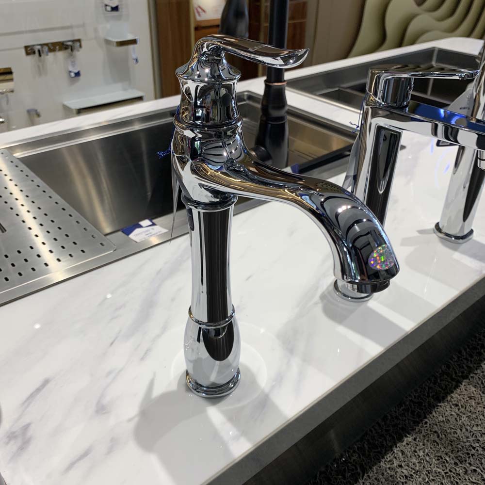 Vòi chậu lavabo nóng lạnh Luxta L1218B