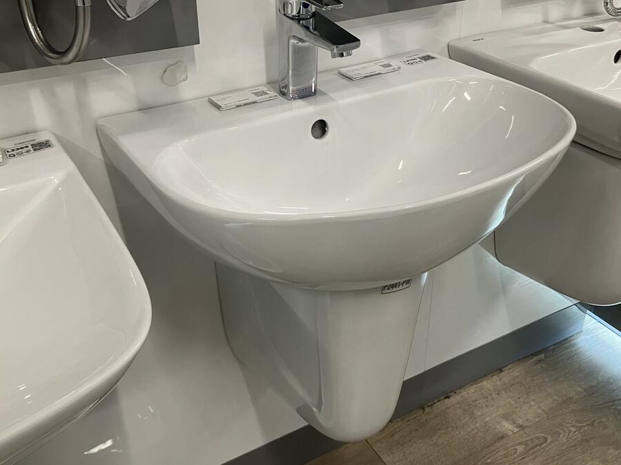 Chậu rửa lavabo treo tường chân lửng Caesar L2150+P2443 (L2150S+P2443)
