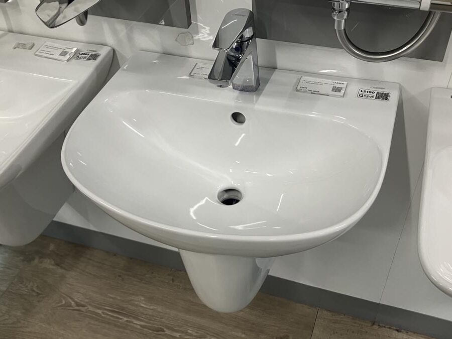 Chậu rửa lavabo treo tường chân lửng Caesar L2150+P2443 (L2150S+P2443)