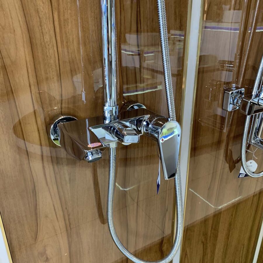 Bộ sen tắm cây đứng nóng lạnh Luxta L7214N