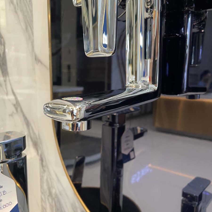 Bộ sen tắm cây đứng nóng lạnh Luxta L7229