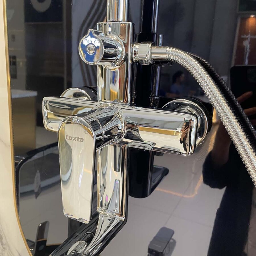 Bộ sen tắm cây đứng nóng lạnh Luxta L7229