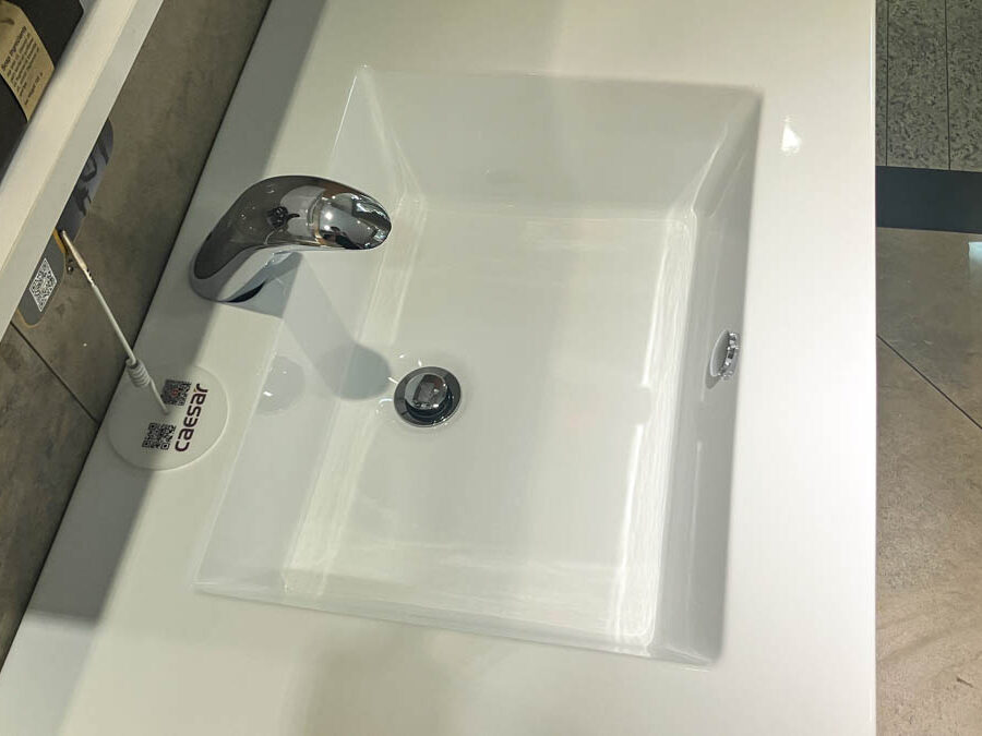 Chậu lavabo dương vành Caesar LF5032
