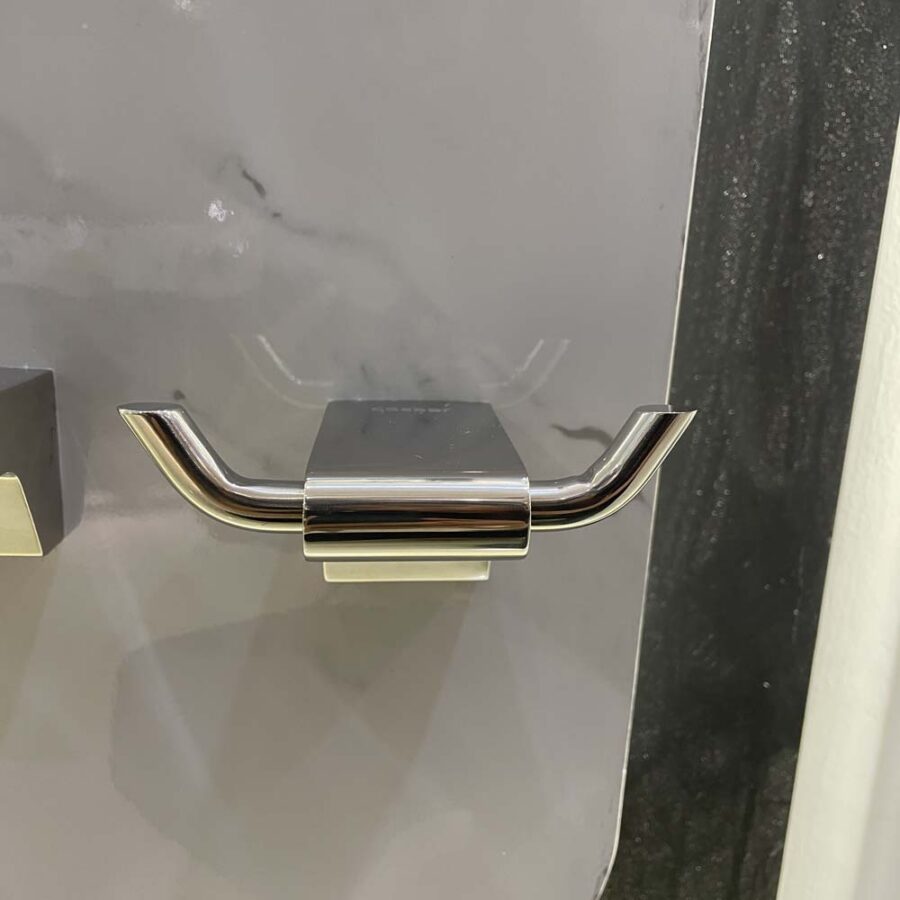 Móc áo Caesar Q8807