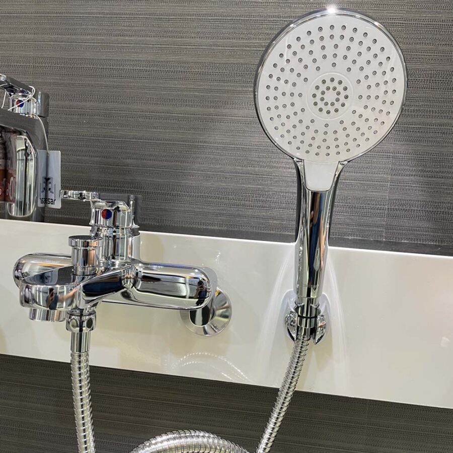 Bộ vòi sen tắm nóng lạnh Caesar S573C