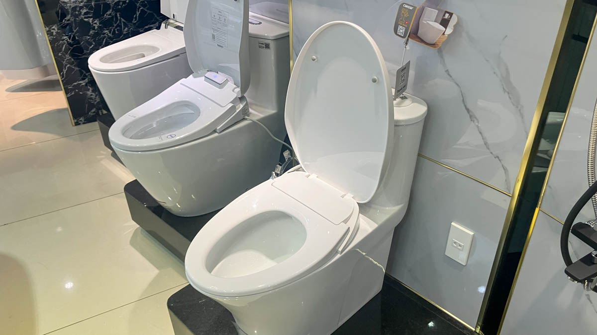 Nắp bồn cầu rửa cơ Caesar TAF060