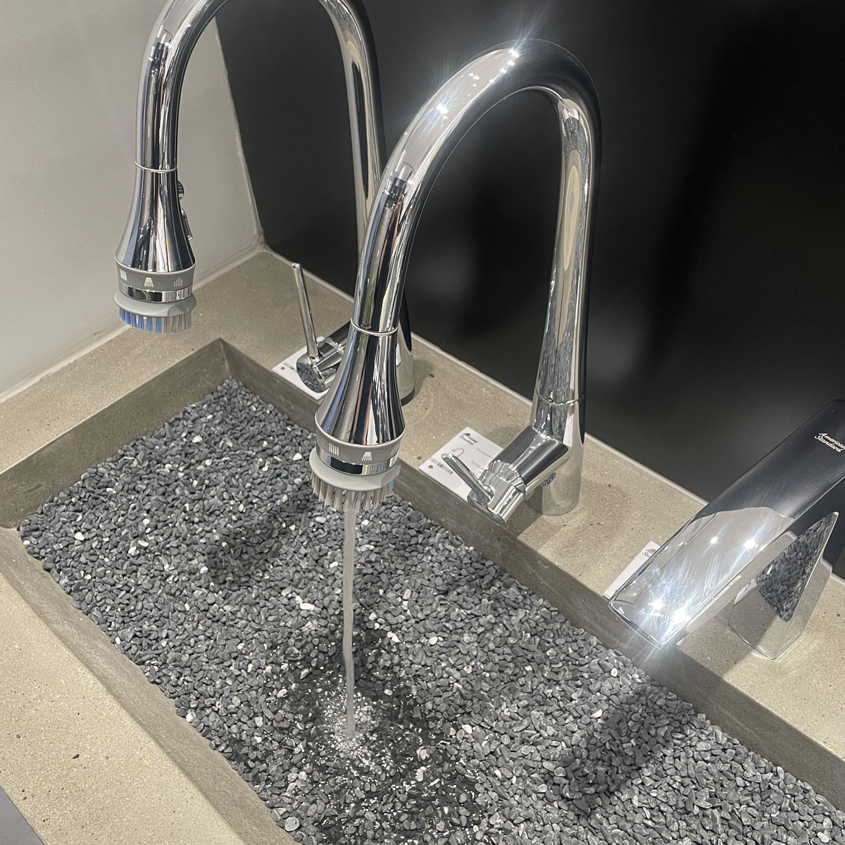 Vòi bếp dây rút American Standard WF-5634 (WF5634) với đầu phun