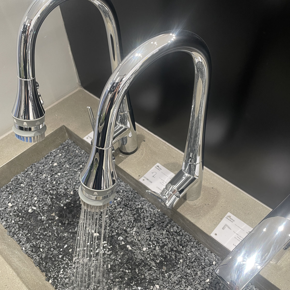 Vòi bếp dây rút American Standard WF-5634 (WF5634) với đầu phun